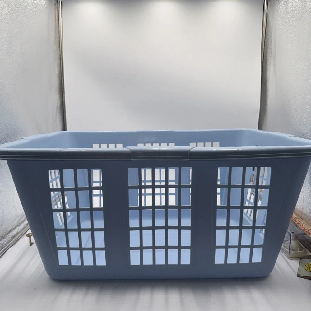 Vtg Rubbermaid Laundry Basket 2973 Country Blue Hamper Rectangular Plastic